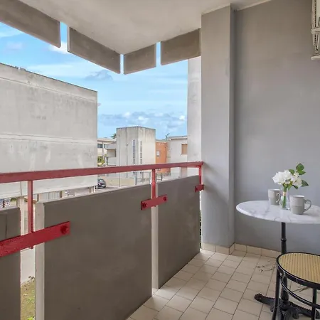 Elanhouse アパート *